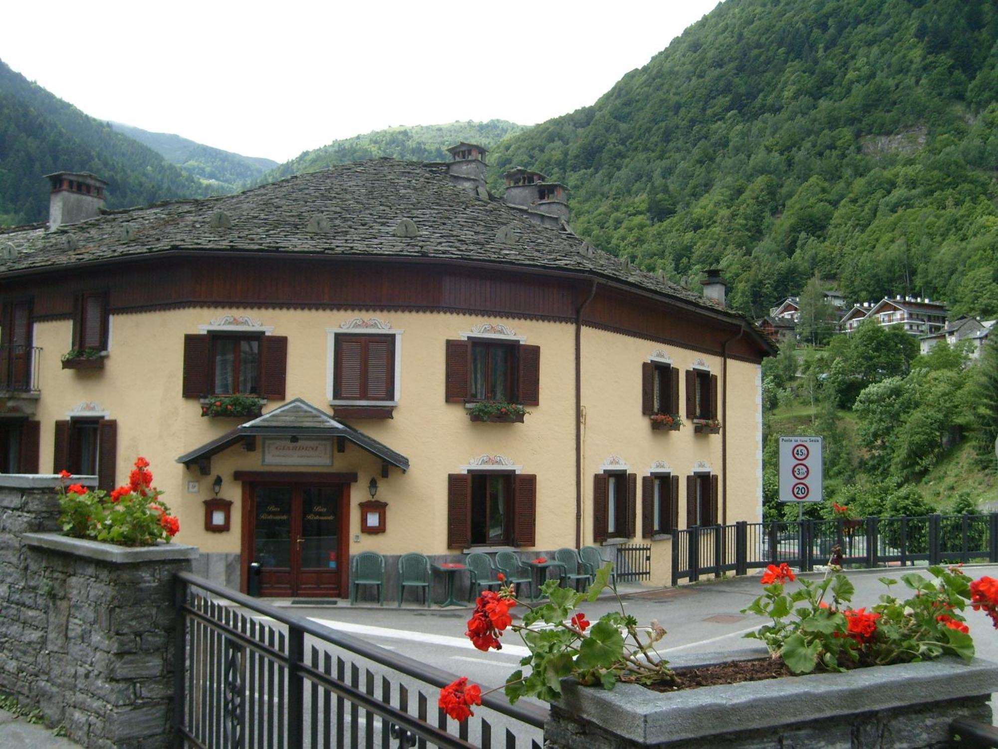 Hotel Residence Giardini Piode Εξωτερικό φωτογραφία